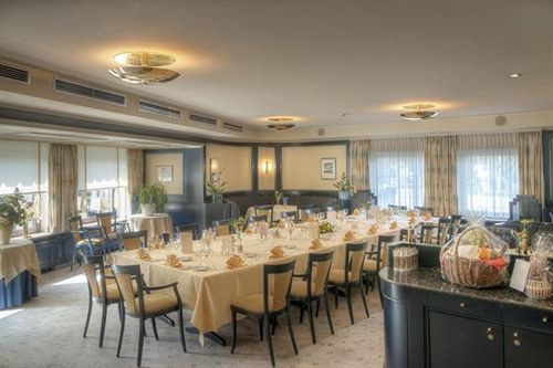 Ambassador Bosten Hotel 4*