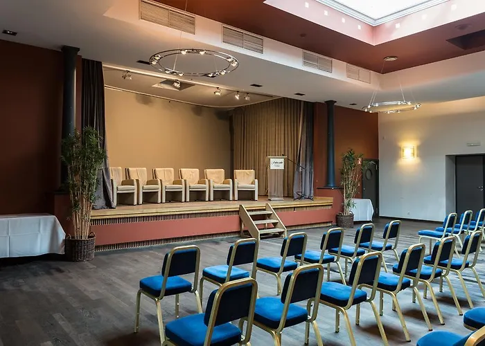 Ambassador Hotel Bosten